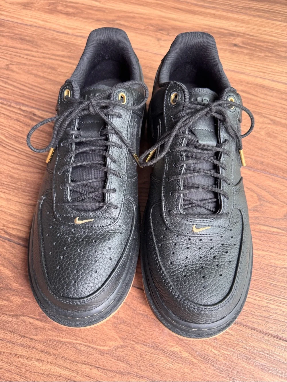 Nike low top